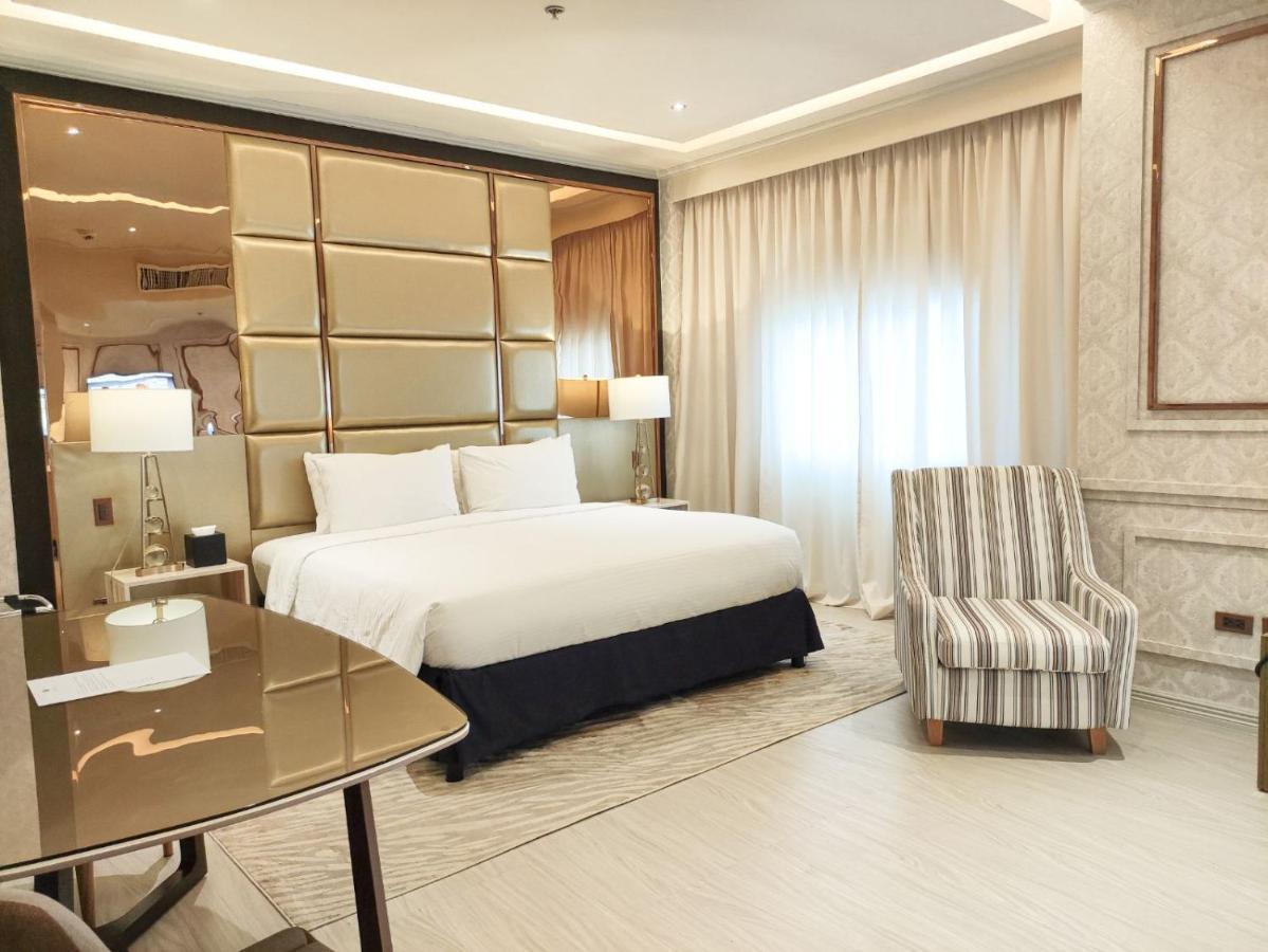 The Monarch Hotel Calasiao Luaran gambar