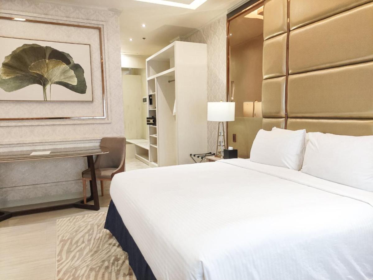 The Monarch Hotel Calasiao Luaran gambar
